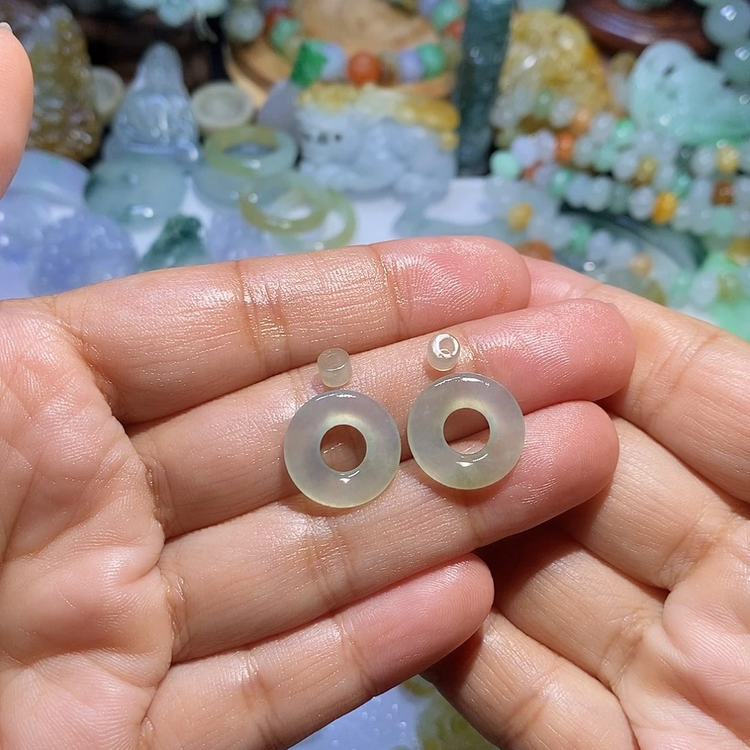 未镶嵌定制翡翠一对