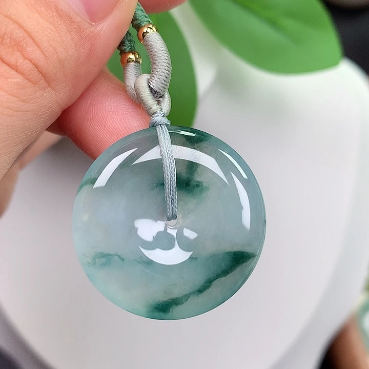翡翠未镶嵌颈饰平安扣28.9x5.1mm
