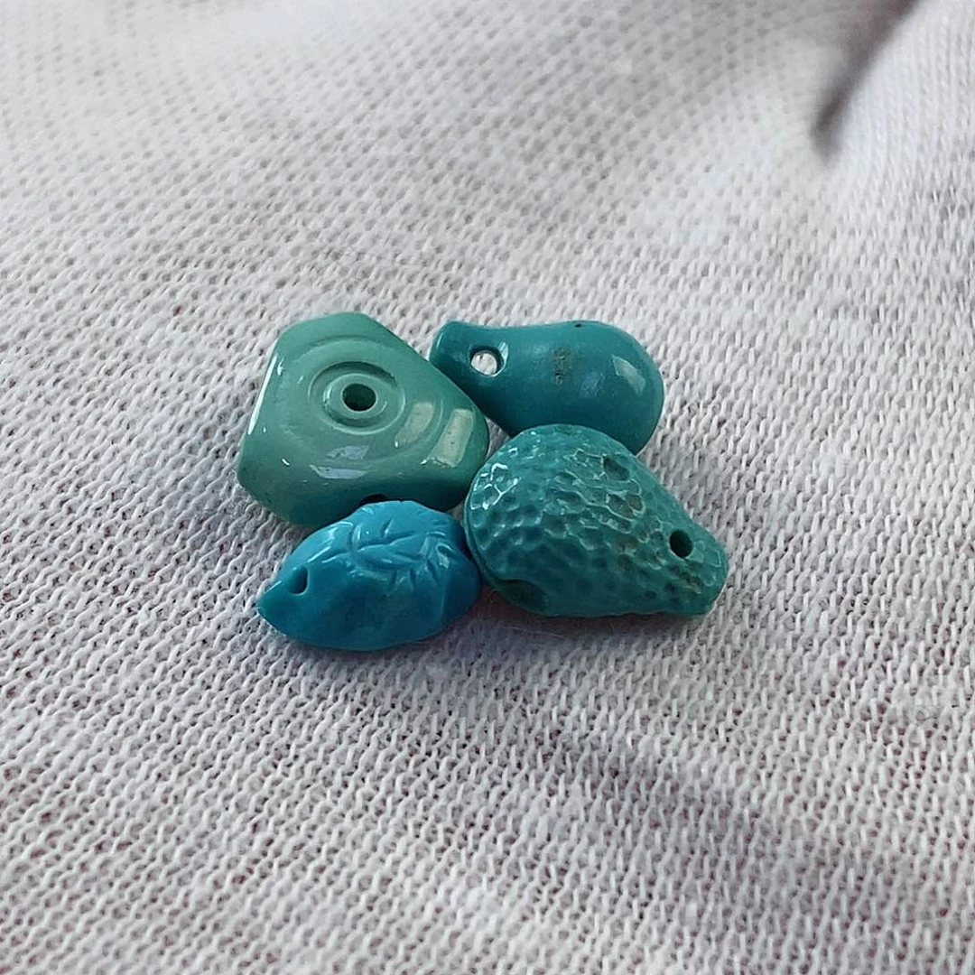 绿松石配饰未镶嵌