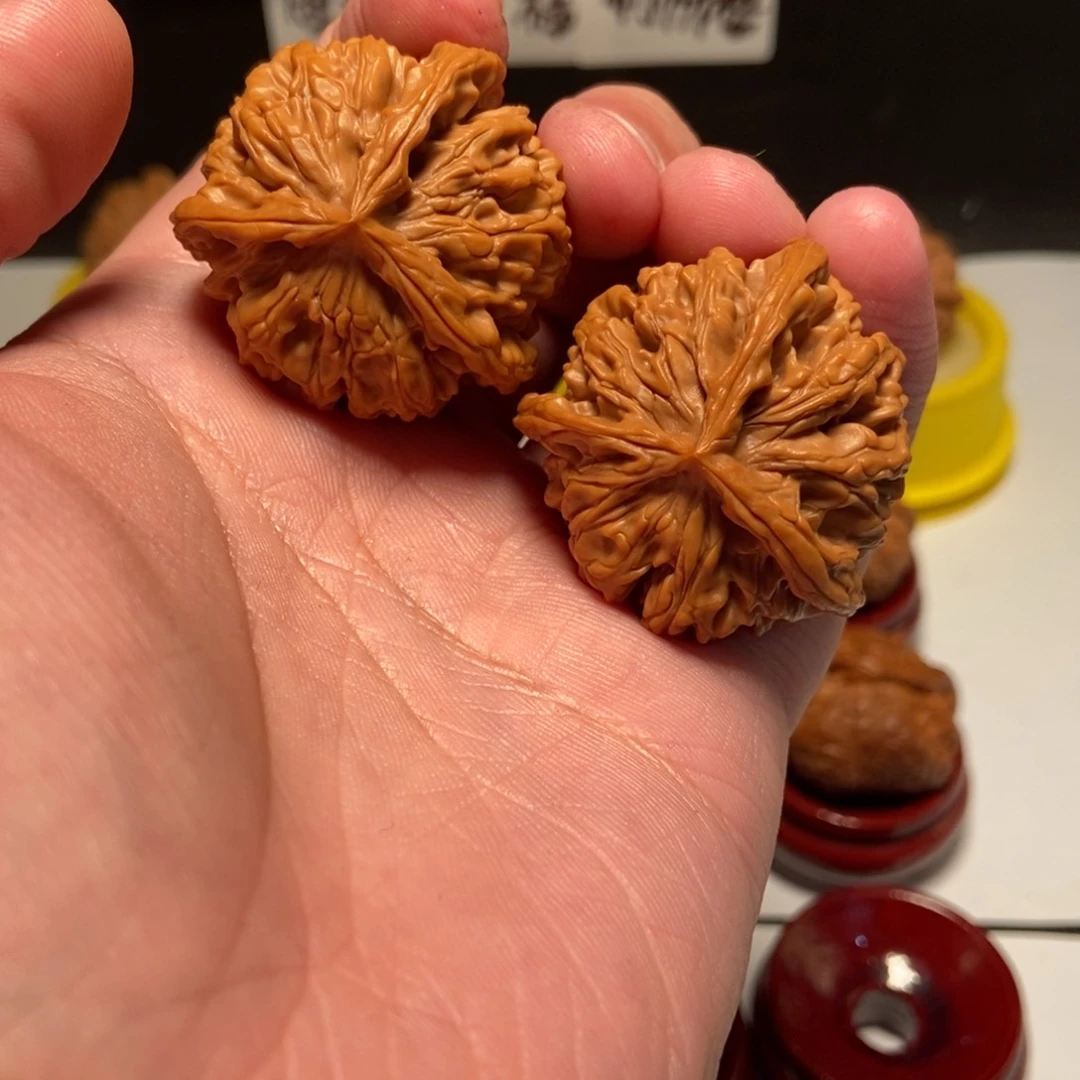 吊坠文玩核桃花王3棱39尺1