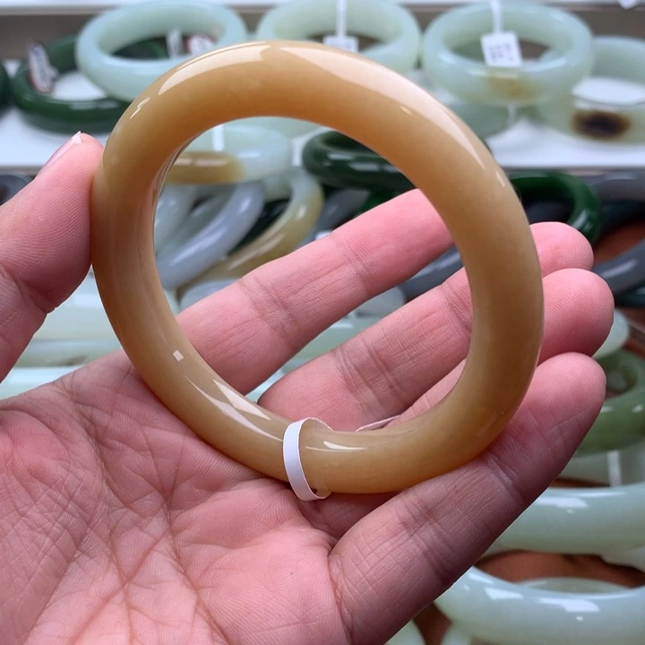 和田玉（糖玉）手镯未镶嵌