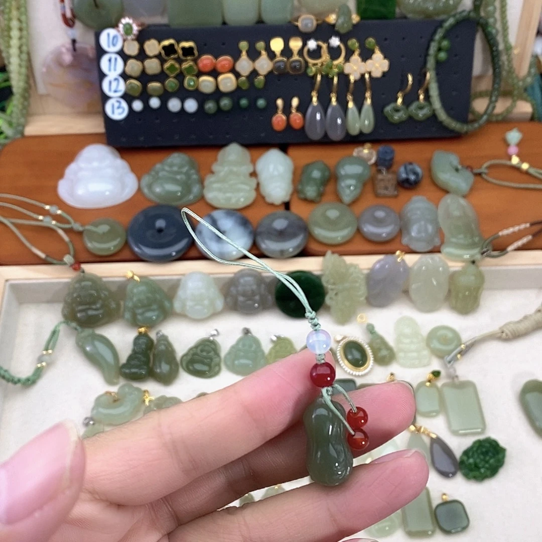 和田玉未镶嵌吊坠(不含链)