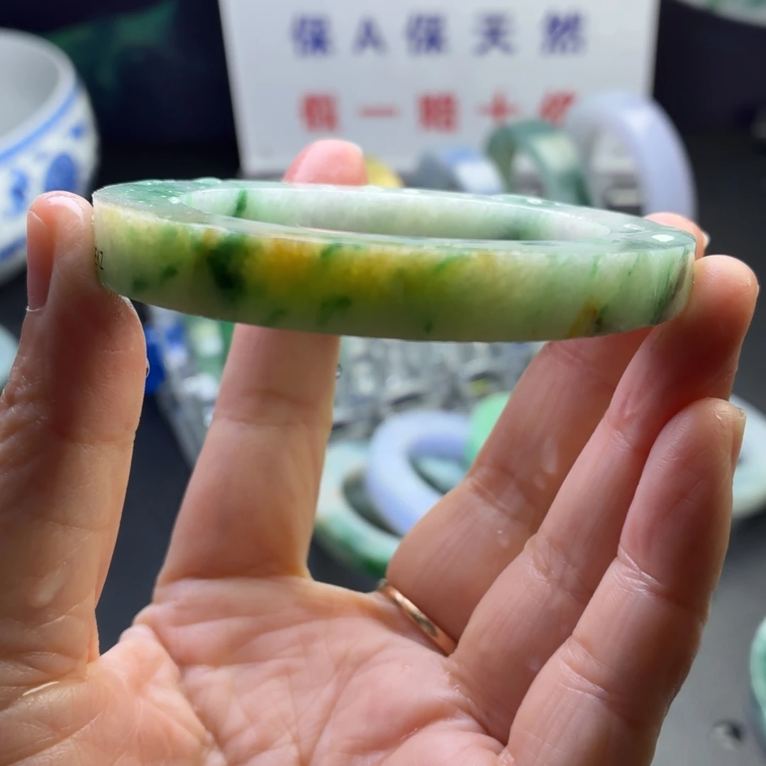 定制翡翠未镶嵌翡翠手镯黄加绿