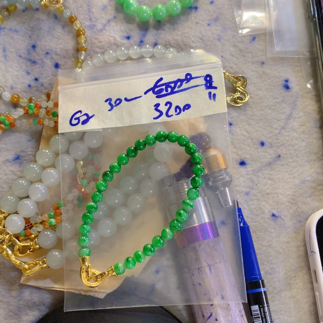 未镶嵌定制翡翠天然缅甸翡翠多样性