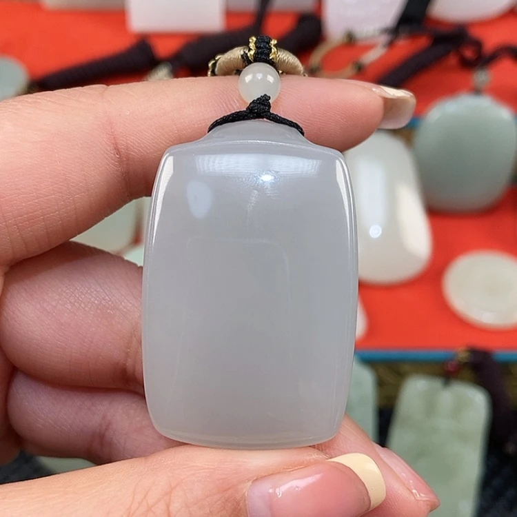 【闪购商品】颈饰未镶嵌和田玉