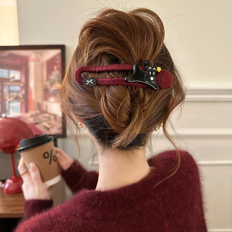 早春可爱修狗发夹女后脑勺盘发鸭嘴夹子头饰2025年新款高级感抓夹