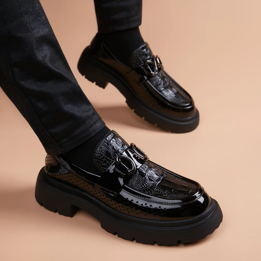 休闲一脚蹬夏季镂空款中跟增高厚底休闲皮鞋男士透气百搭圆头鞋子