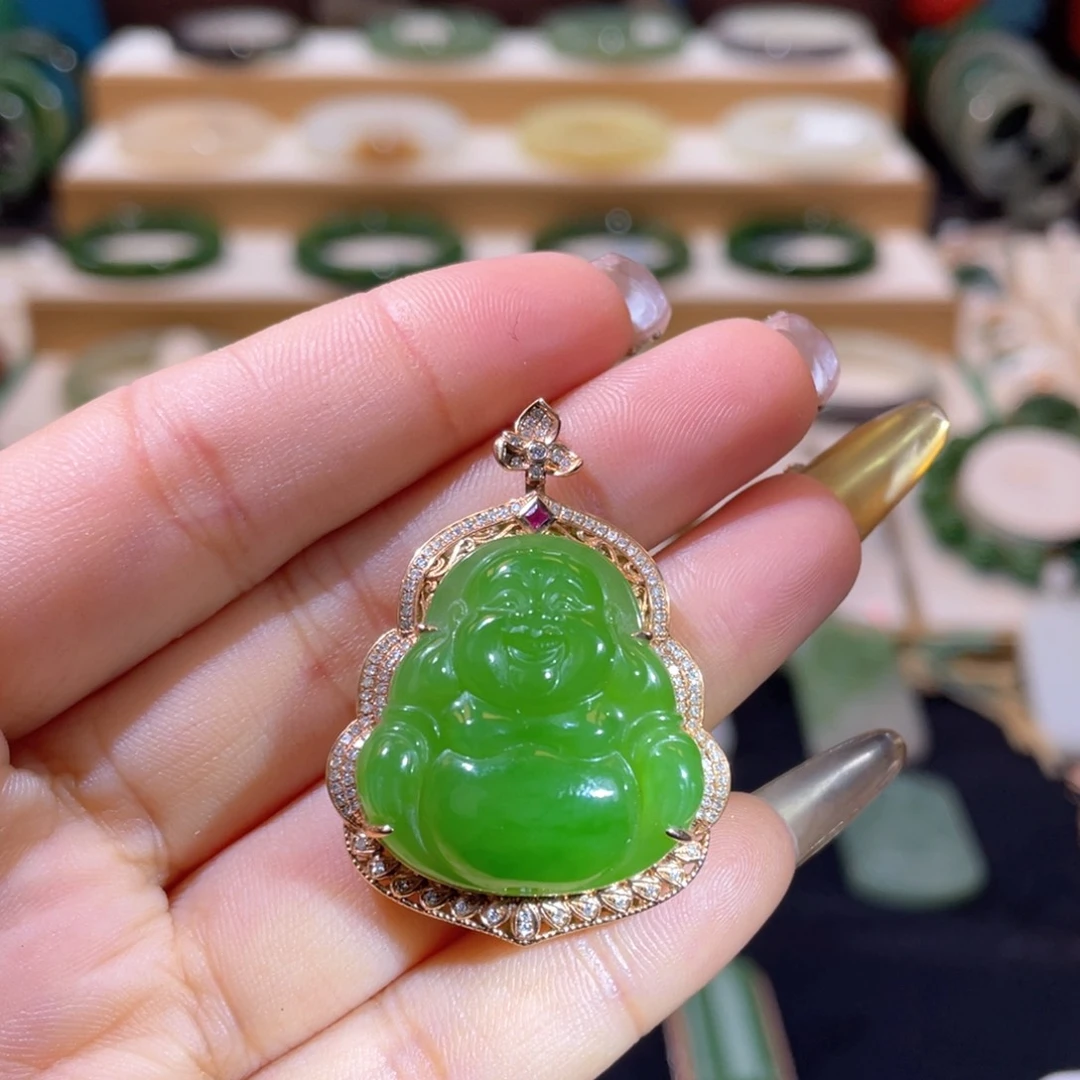 和田玉收藏级18Ｋ果绿佛公18K金镶嵌