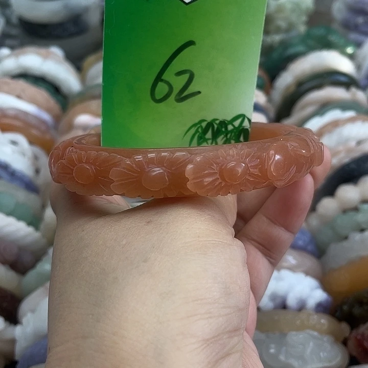 未镶嵌手镯石英岩玉