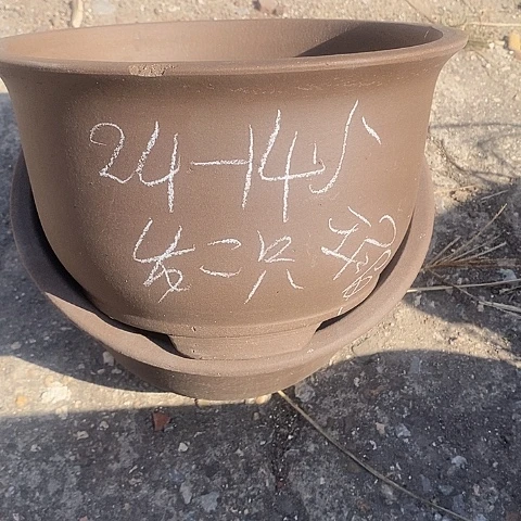 紫砂中国宜兴紫砂花盆，