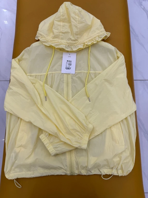 女夏季长袖防晒连帽学院风短外套时尚上衣自发热泰式防晒衣