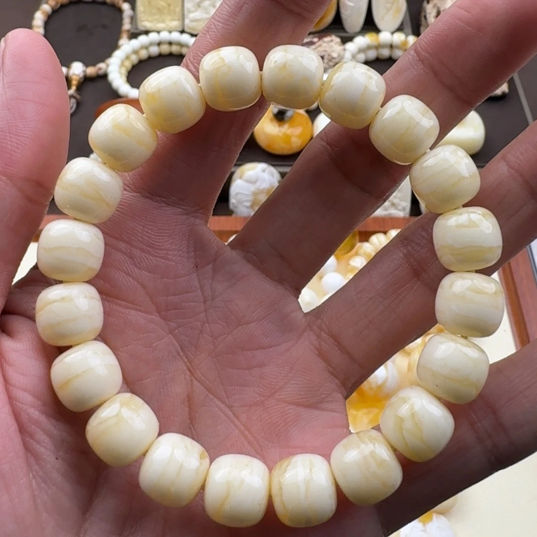 琥珀未镶嵌裸石蜜蜡