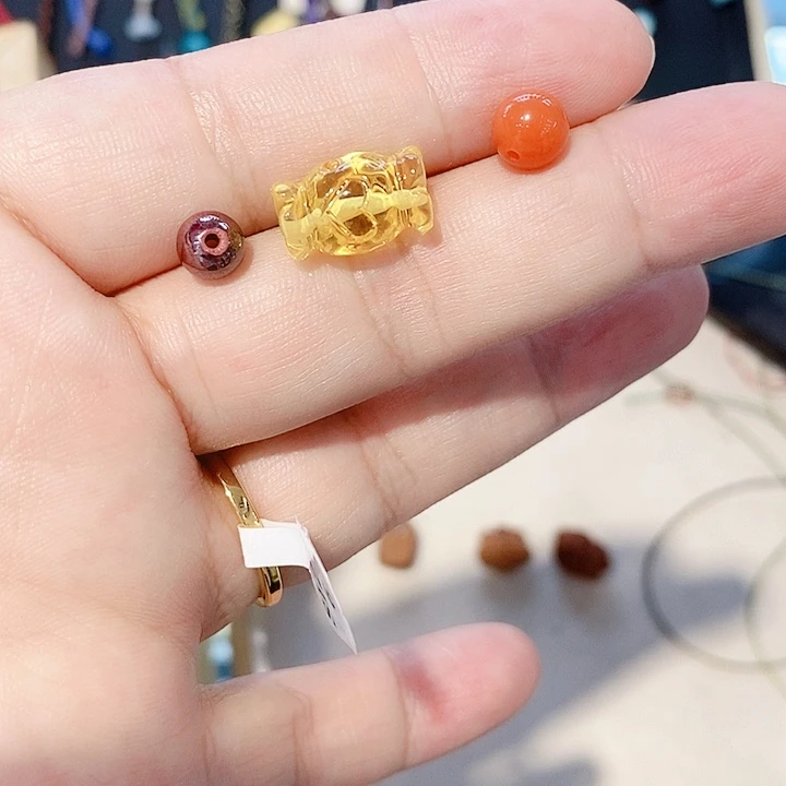 皮质足银设计风格