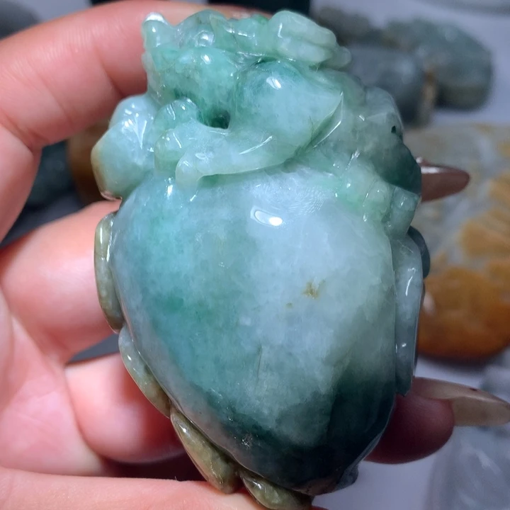 翡翠未镶嵌颈饰保真天然A货翡翠