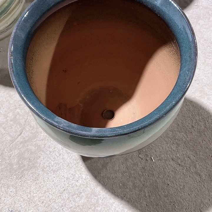 红陶口径27高度31一只小瑕疵