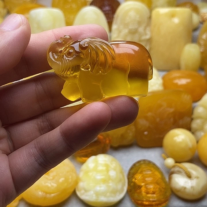 琥珀颈饰未镶嵌琥珀蜜蜡吊坠