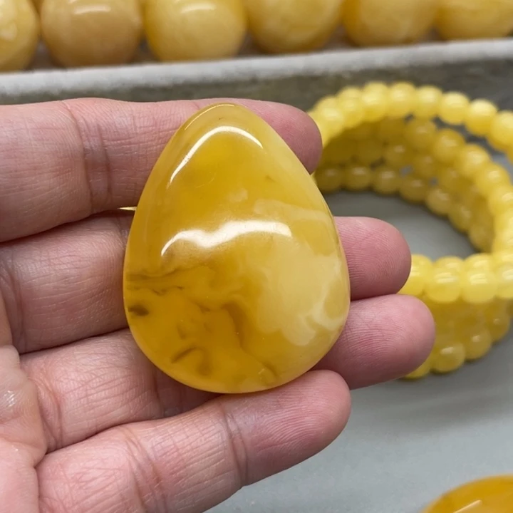 琥珀未镶嵌裸石蜜蜡