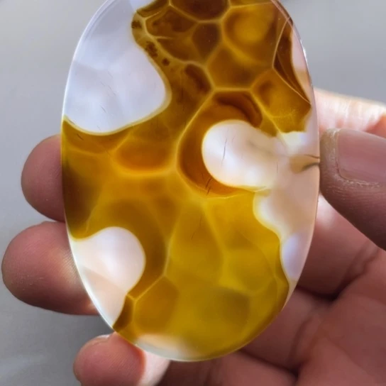 玛瑙/玉髓颈饰未镶嵌辉*