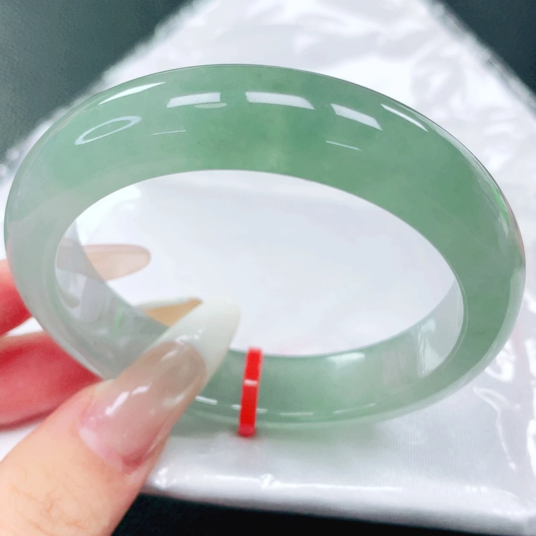 翡翠未镶嵌手镯53