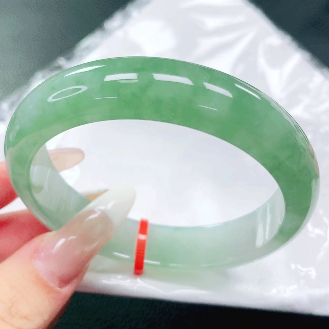 翡翠未镶嵌手镯55
