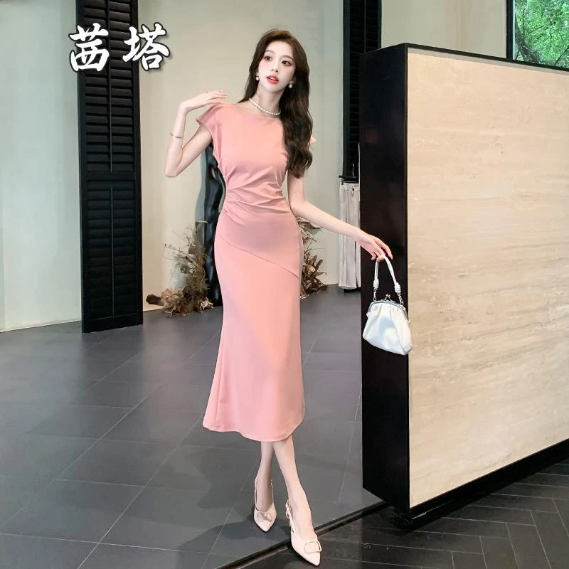 2025夏季新款法式赫本风名媛气质长裙时尚简约修身包臀纯色洋装