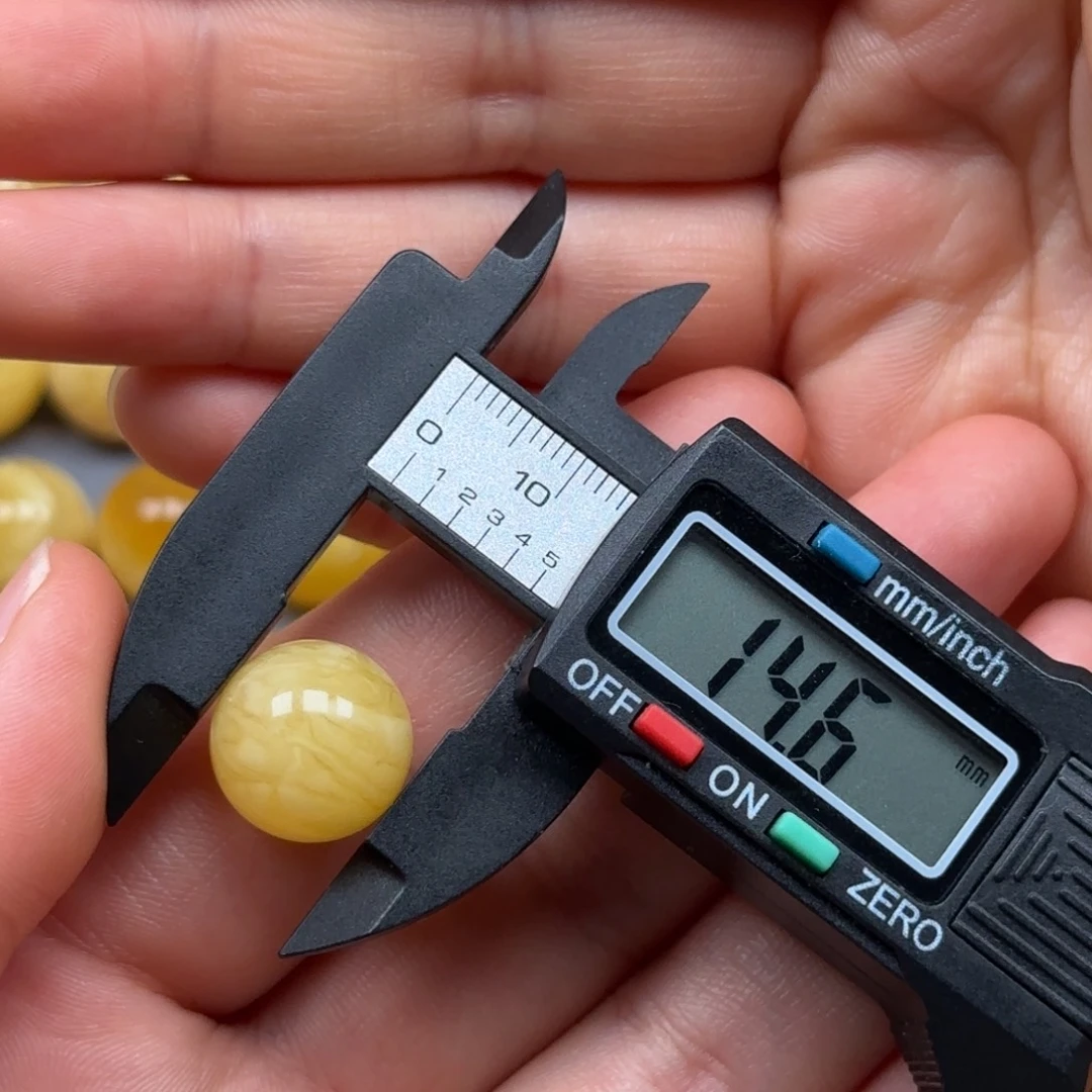 温***馨琥珀未镶嵌珠宝奇石