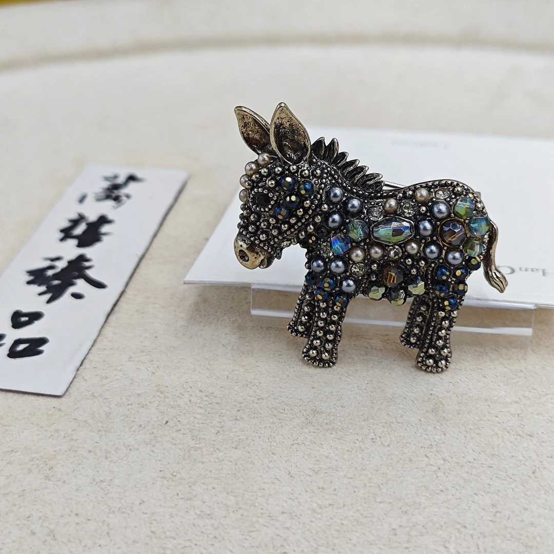 铜胸针 小毛驴胸针N034 梵瑟