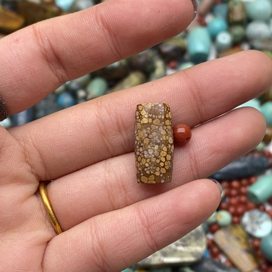 破***房南红玛瑙未镶嵌珠宝奇石