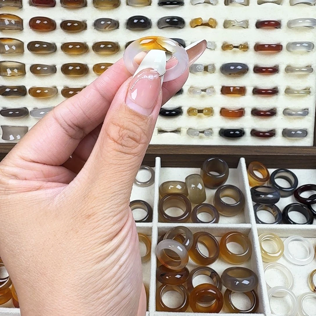 玛瑙/玉髓戒圈未镶嵌19圈福利不退换默认微瑕介意勿拍