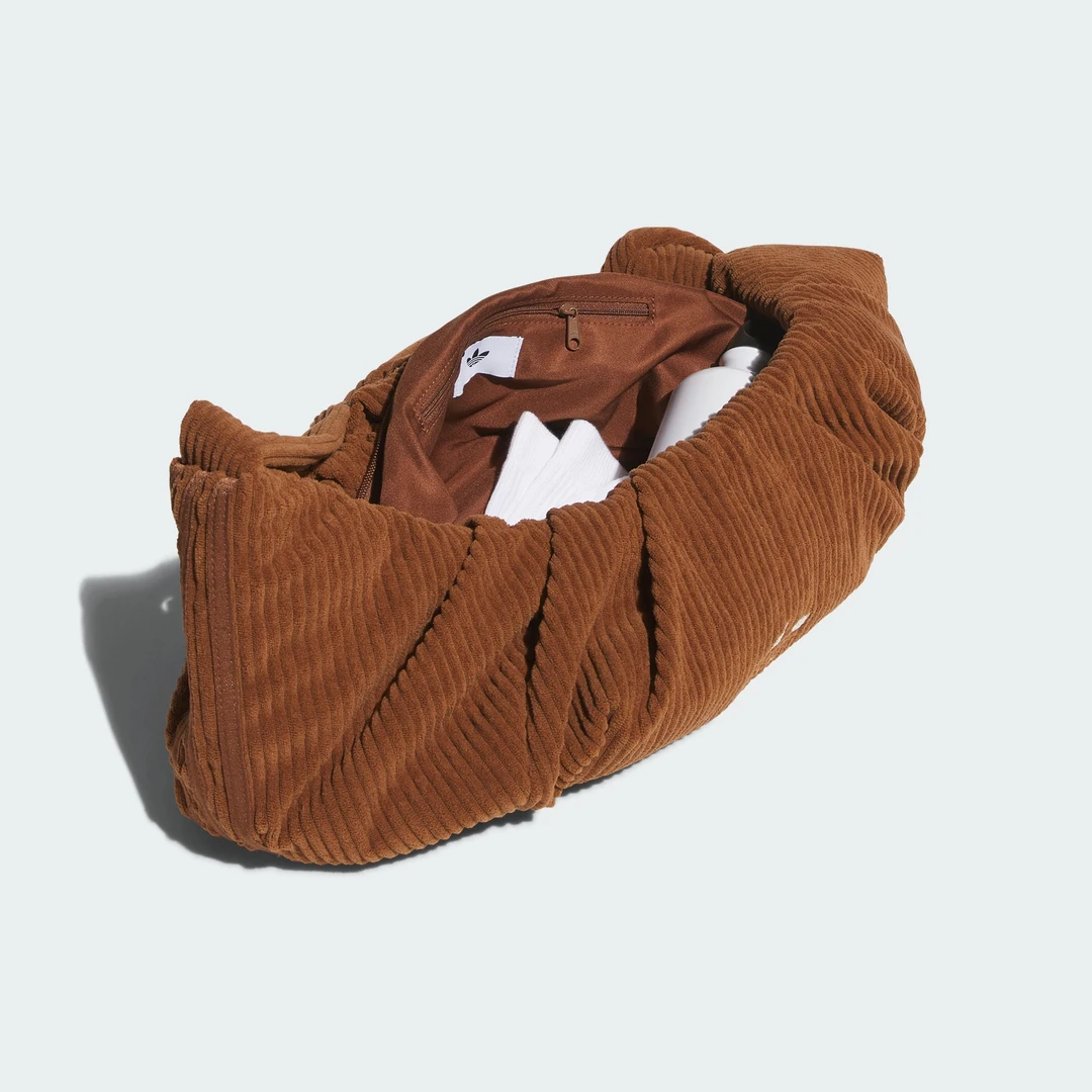 流光风Adidas阿迪达斯三叶草女子运动包单肩包斜挎包KT0860