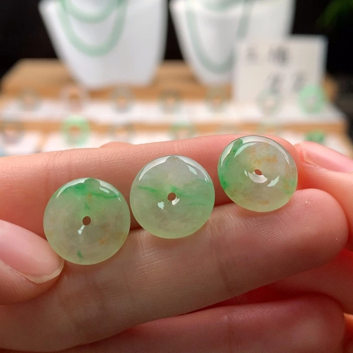颈饰未镶嵌翡翠天然缅甸A货翡翠