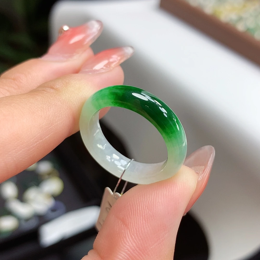 翡翠戒指未镶嵌18.19号