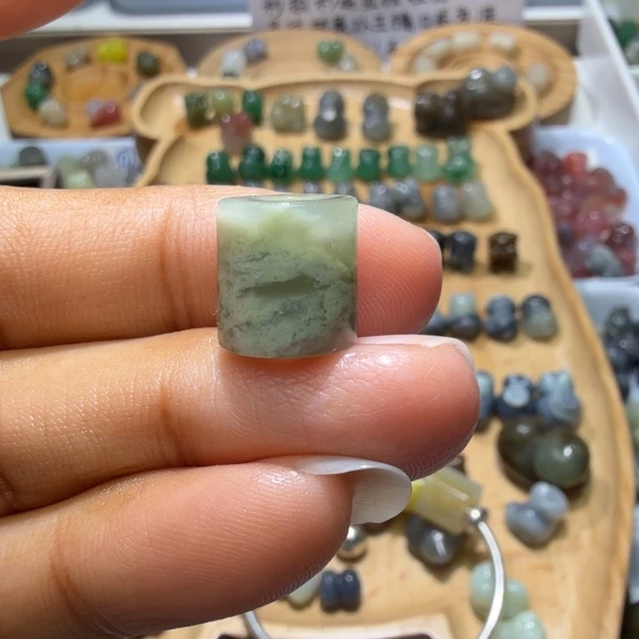 和田玉未镶嵌珠宝奇石