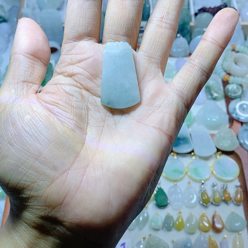 【闪购商品】颈饰未镶嵌翡翠你*挂件