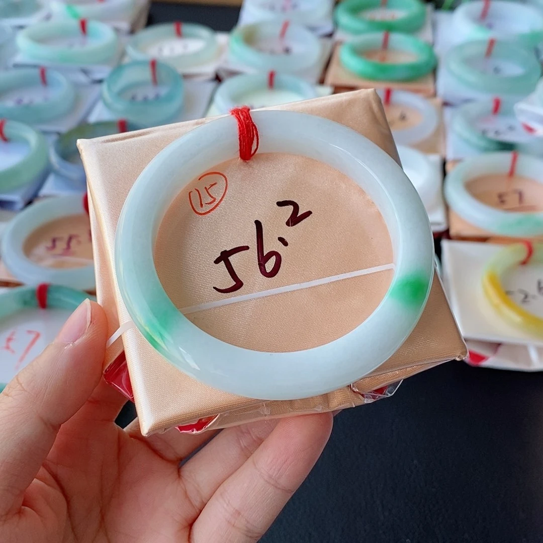 翡翠手镯未镶嵌15号