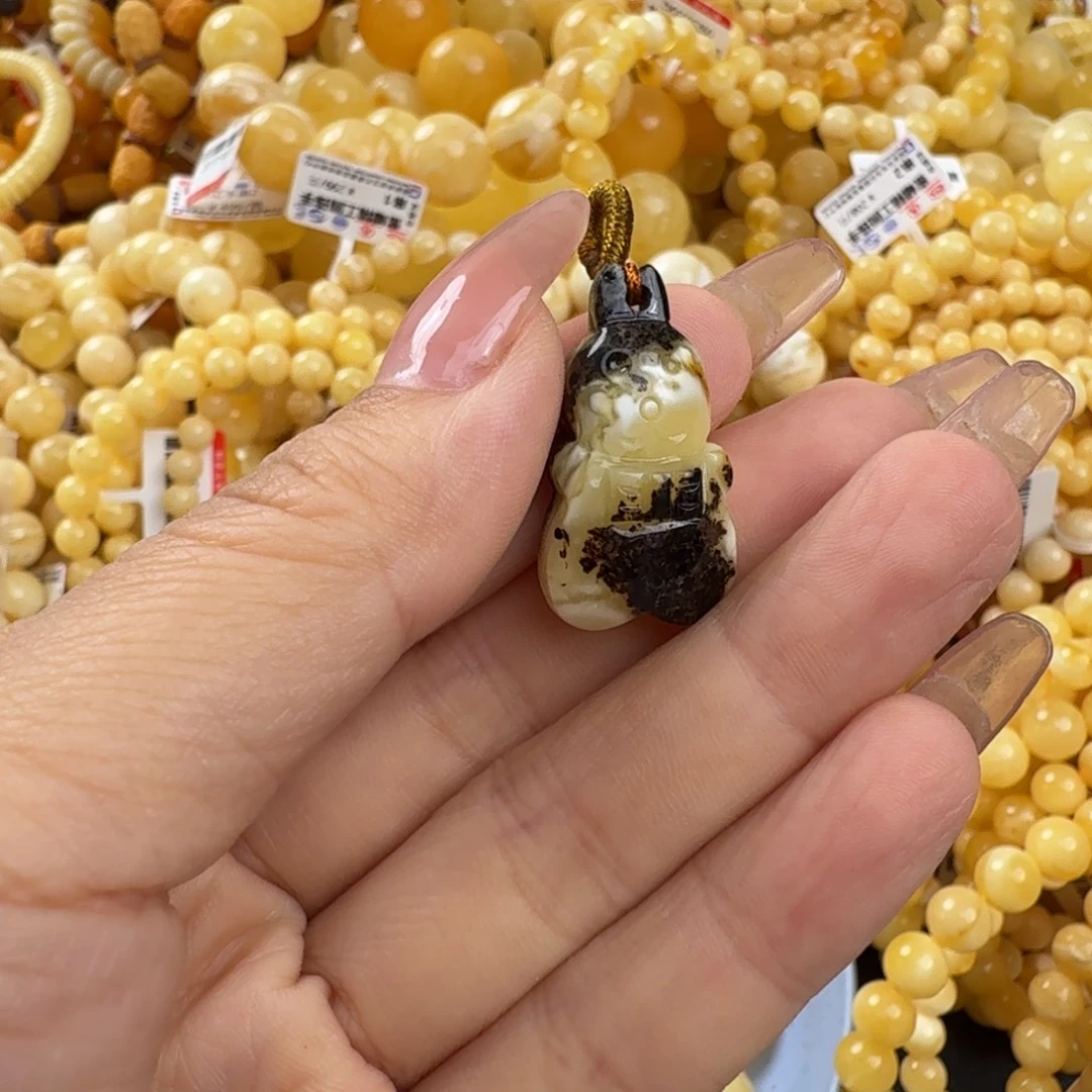 琥珀未镶嵌珠宝奇石