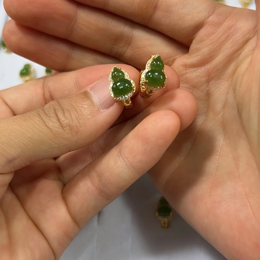 和田玉银S925镶嵌颈饰轻**扬