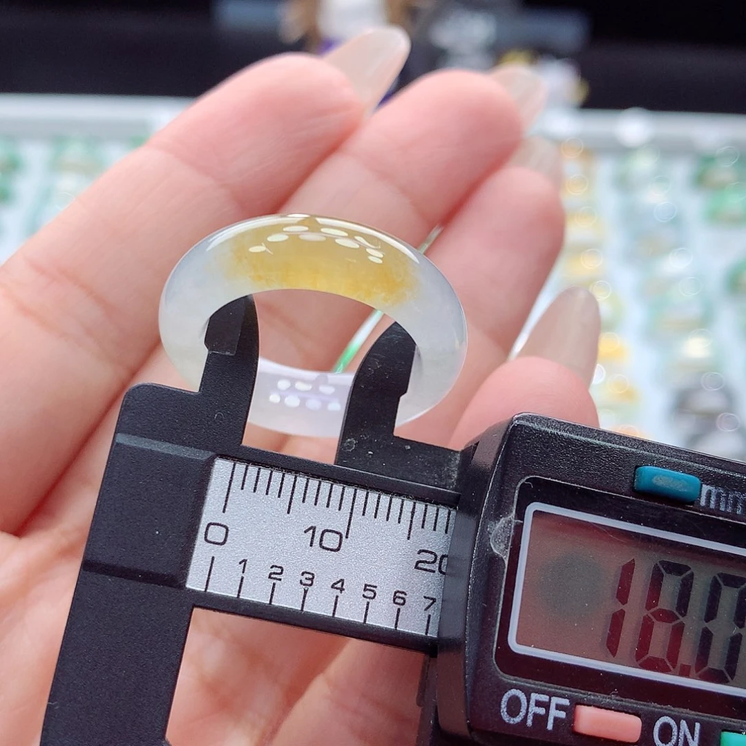 翡翠未镶嵌戒圈17-18号