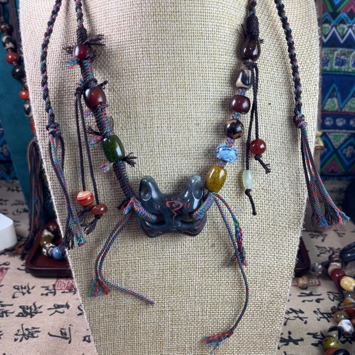 Z***末玛瑙/玉髓未镶嵌颈饰