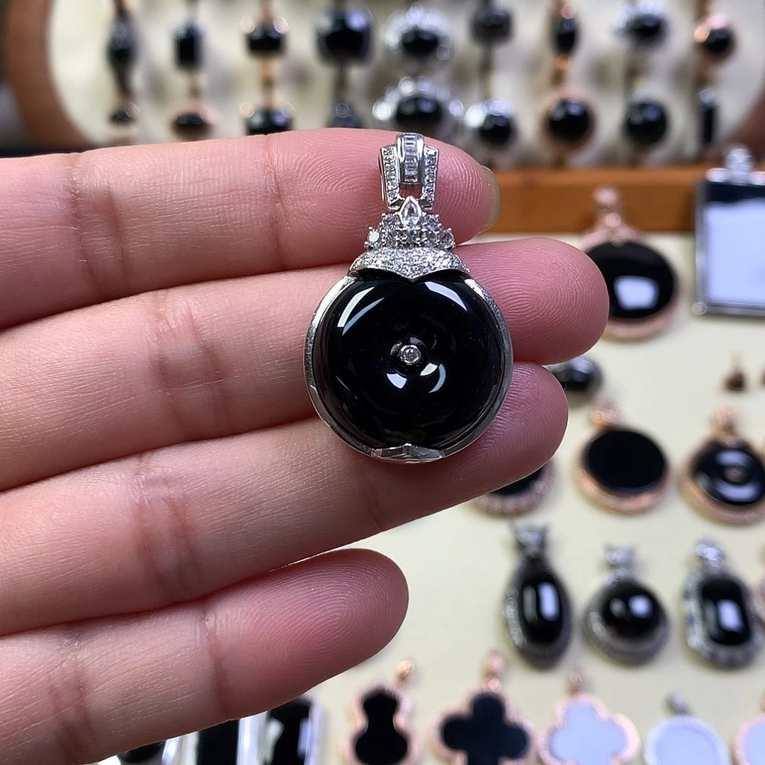 吊坠(不含链)18K金镶嵌翡翠