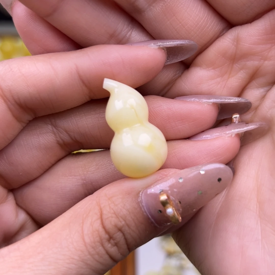 琥珀未镶嵌裸石浓蜡