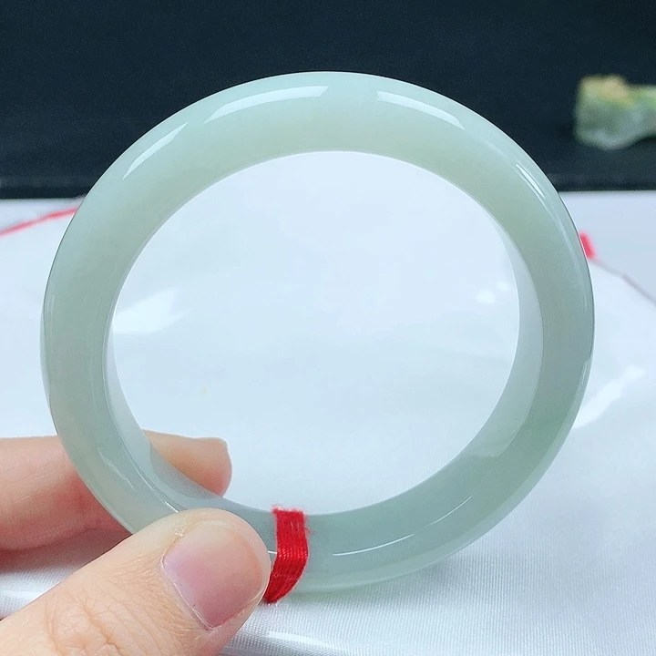 翡翠手镯未镶嵌天然翡翠手镯