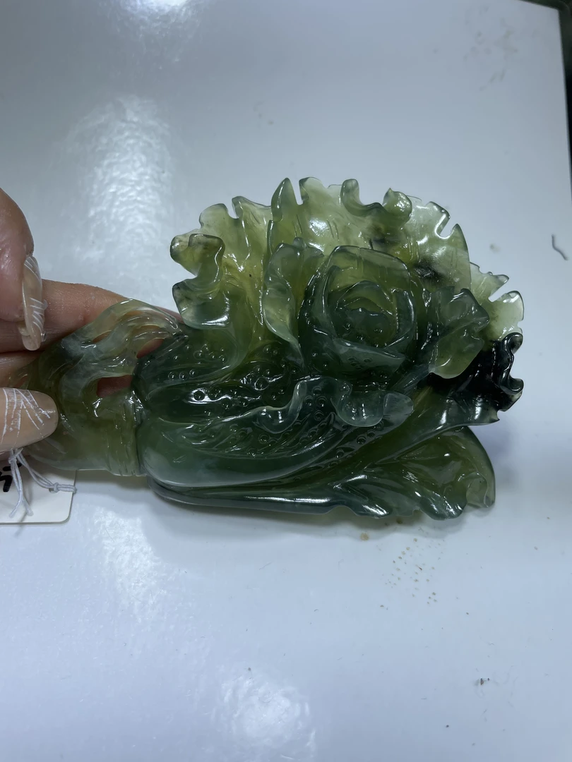 岫玉冰料白菜摆件长12.5厘米6号