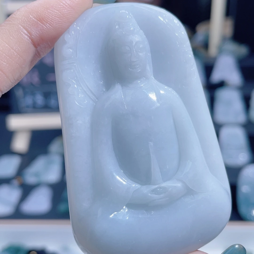 翡翠未镶嵌颈饰观音