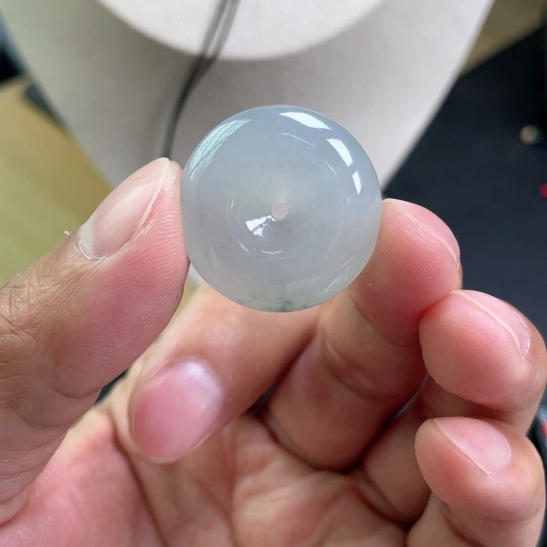 翡翠未镶嵌颈饰25.6*7.2