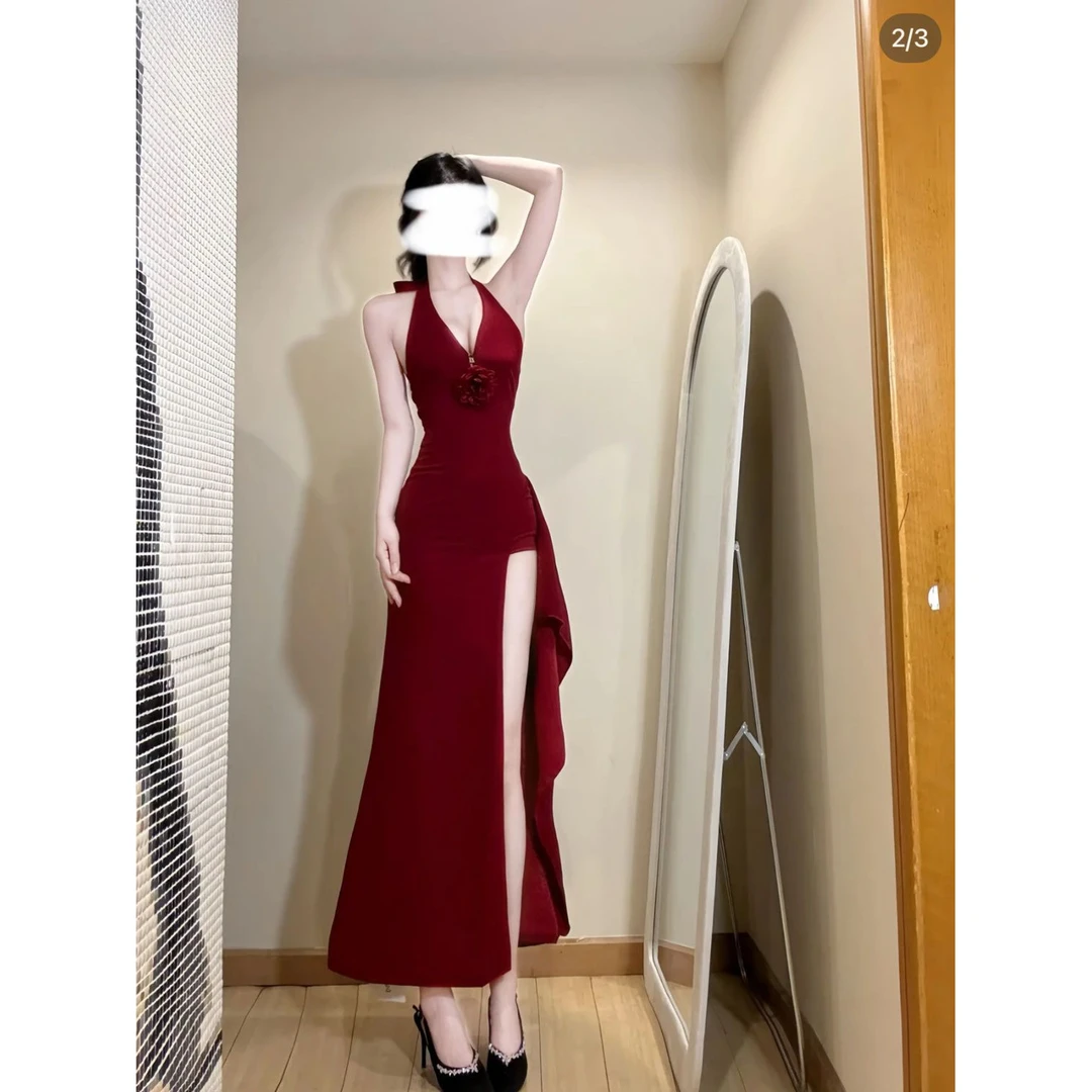 法式高级感气质挂脖礼服连衣裙春夏新款辣妹开叉高腰显瘦包臀长裙