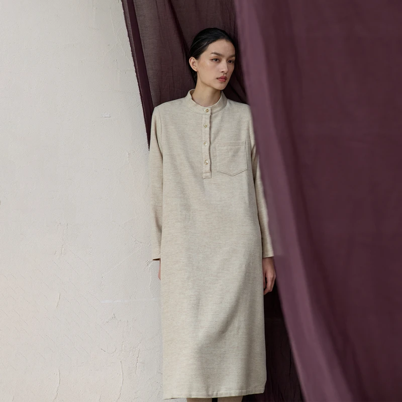 Q.TU秋冬羊毛呢温柔好看长袖连衣裙立领气质端庄杏色裙子温润如玉