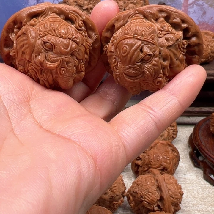 肥***卷把件核桃白狮子象神