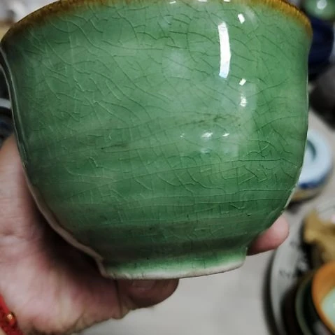 瓷片盘子，碗，瓶子，沙锅，茶壶，微瑕疵！