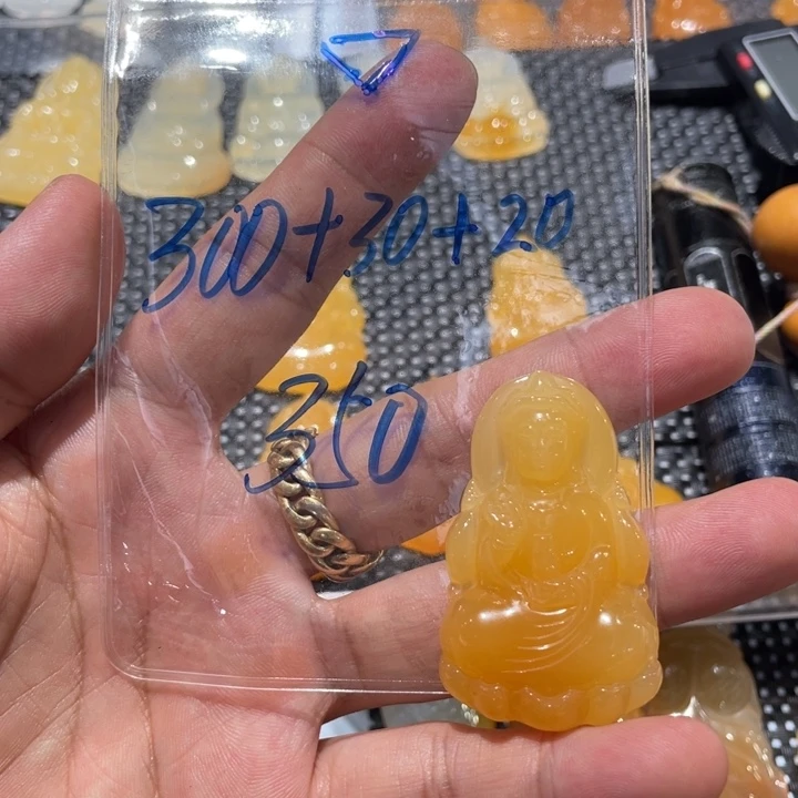 【闪购商品】未镶嵌石英质玉（黄龙玉）颈饰?*?